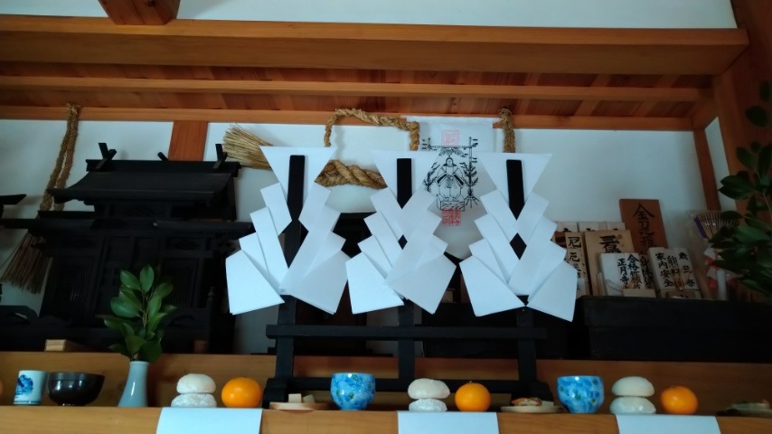 神棚に「お正月様」歳徳神・年神（歳神）の御姿（御神影）をお飾りする